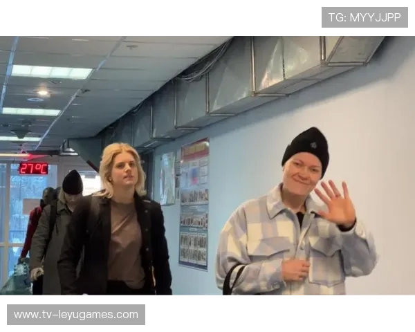 冰球队更衣室庆祝像摇滚演唱会